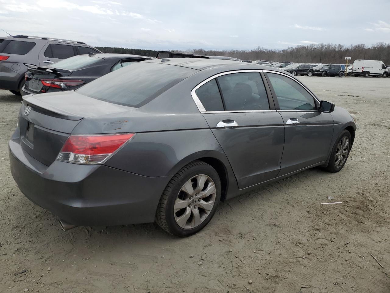 2009 Honda Accord - Image 3