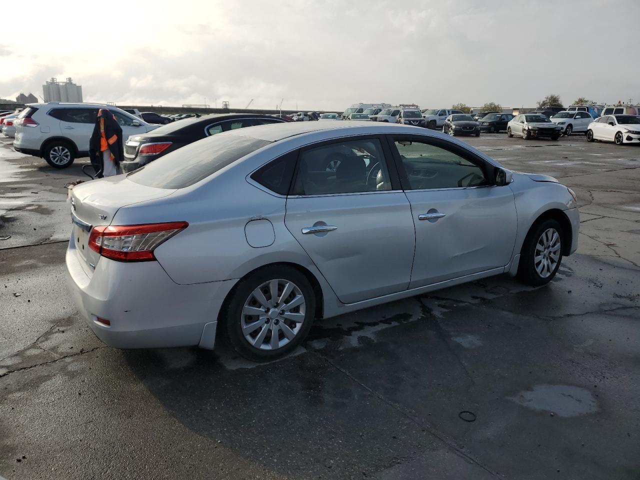 2013 Nissan Sentra - Image 3