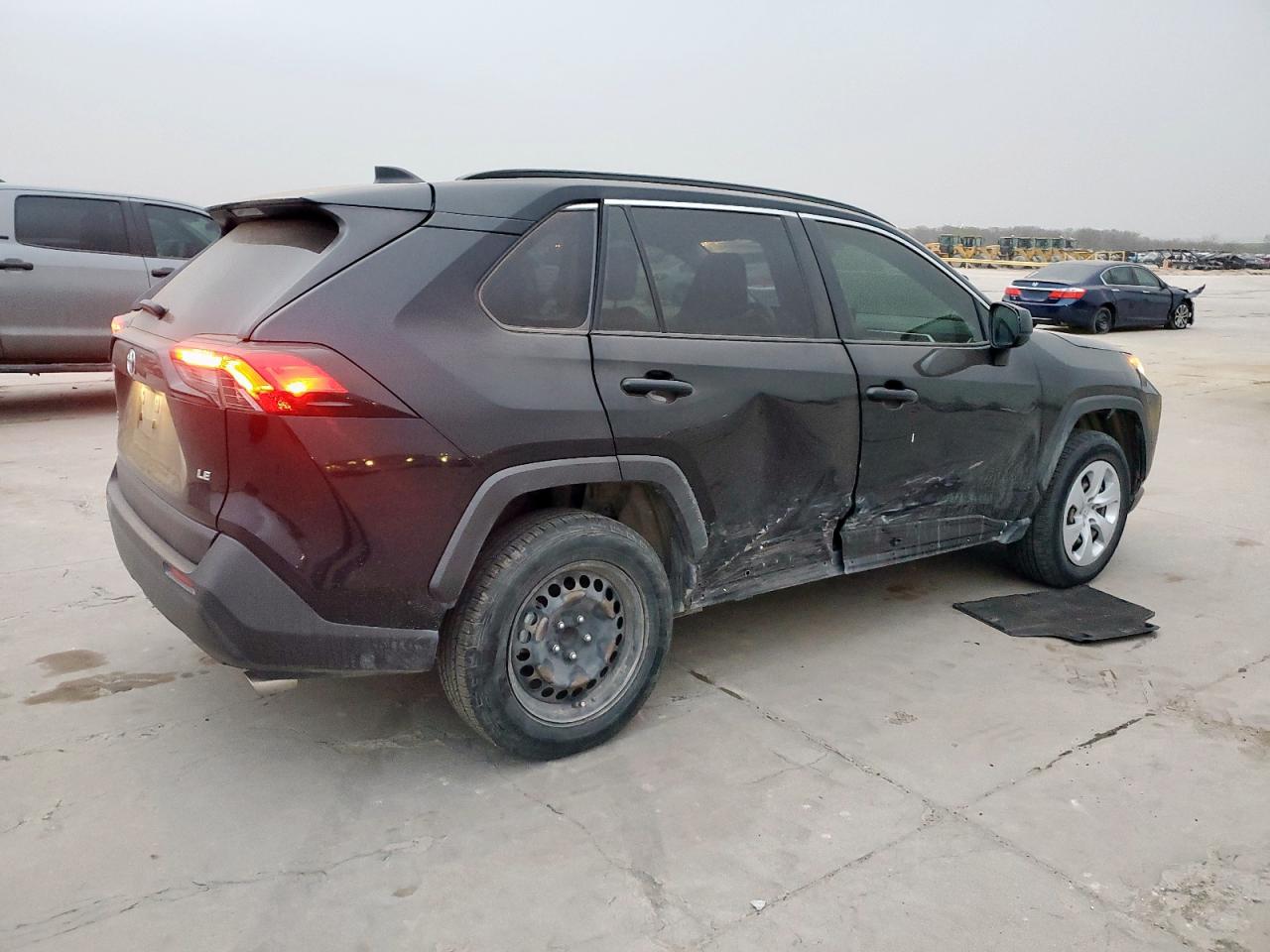 2019 Toyota RAV 4 - Image 3