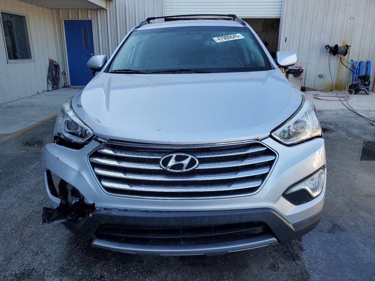 2014 Hyundai Santa Fe - Image 5
