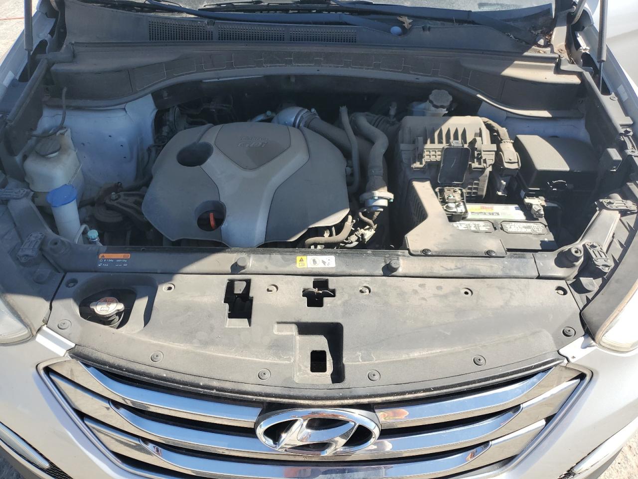 2013 Hyundai Santa Fe - Image 12