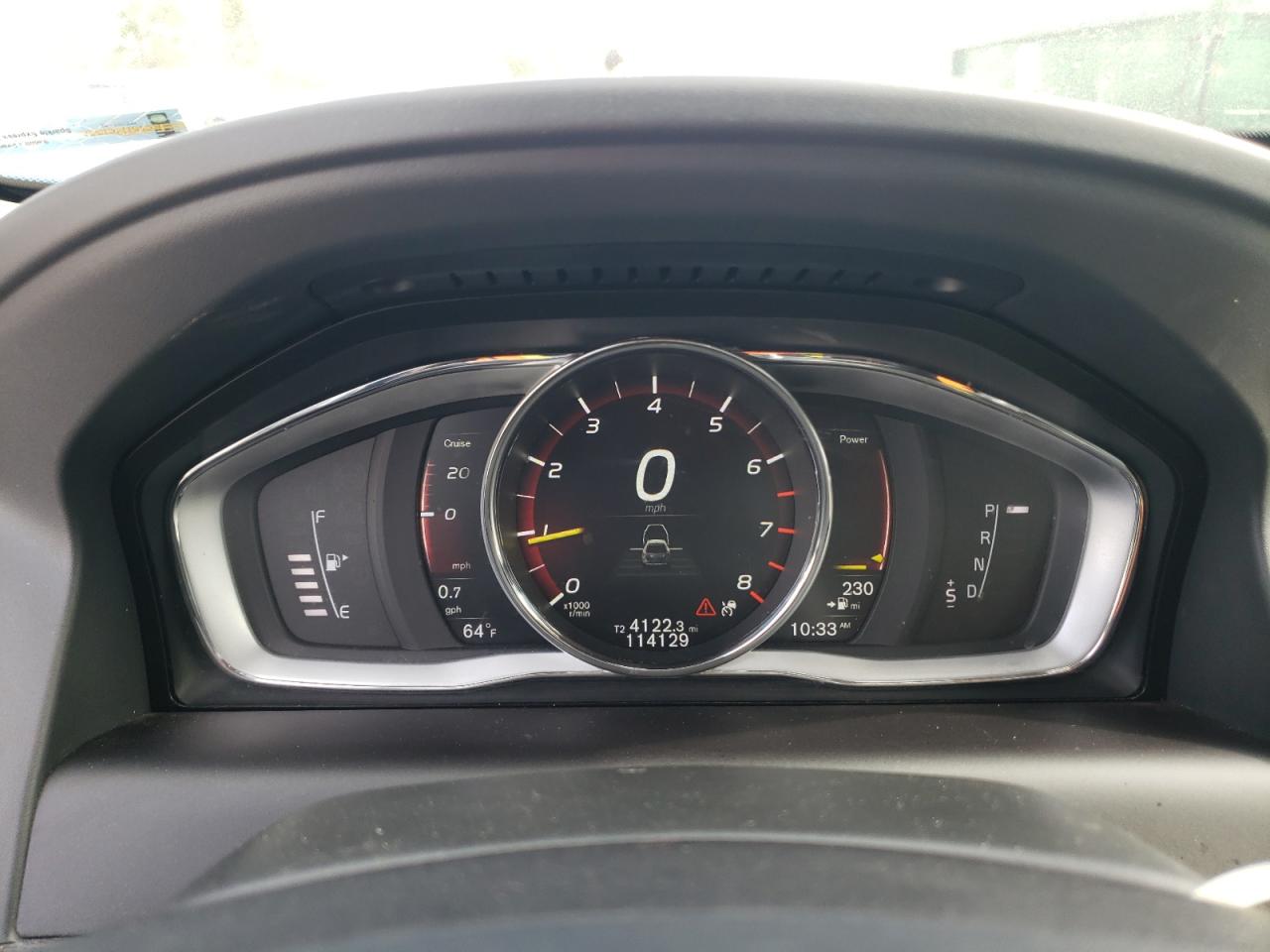 2017 Volvo XC60 - Image 9