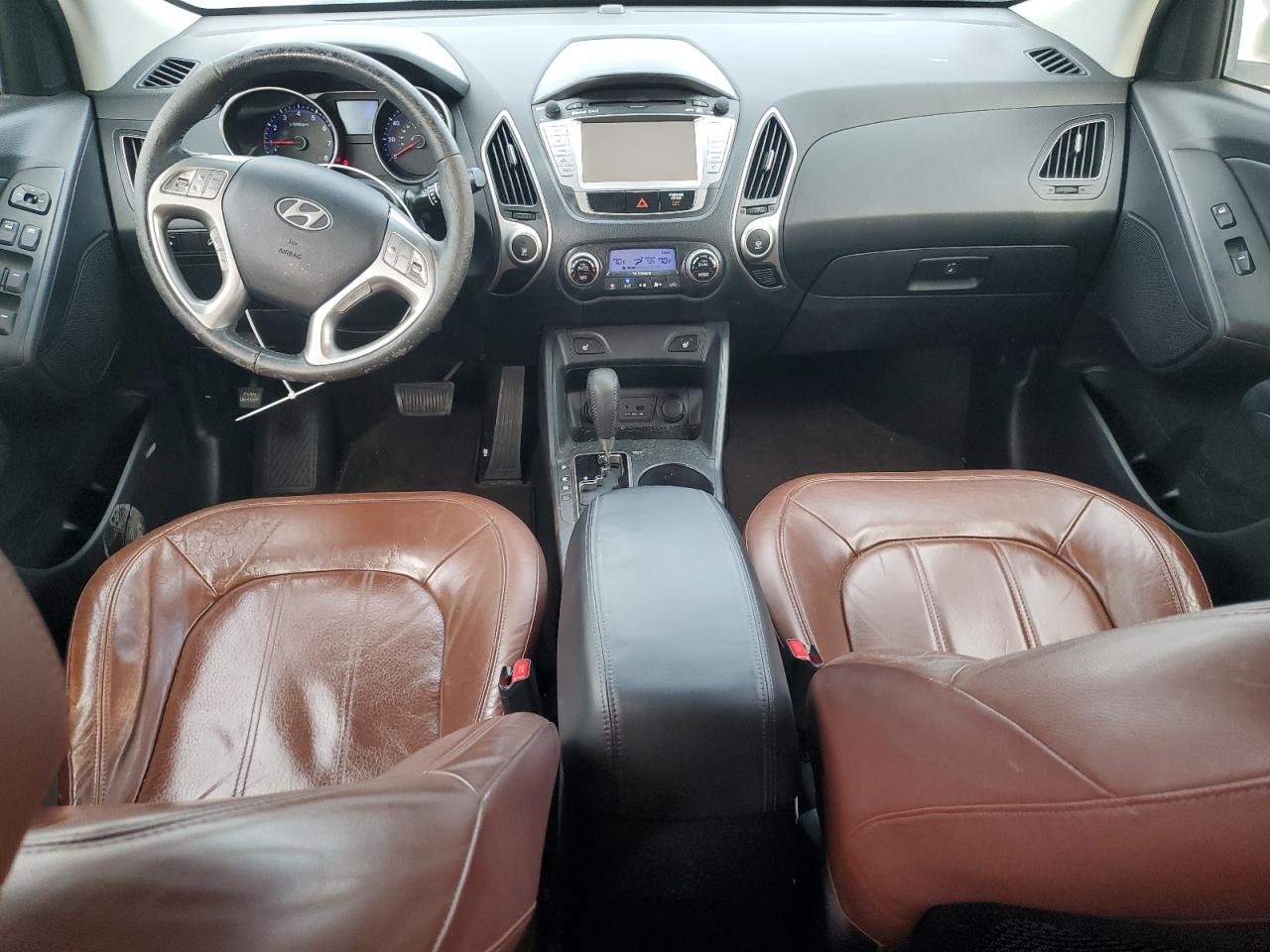 2010 Hyundai Tucson - Image 8