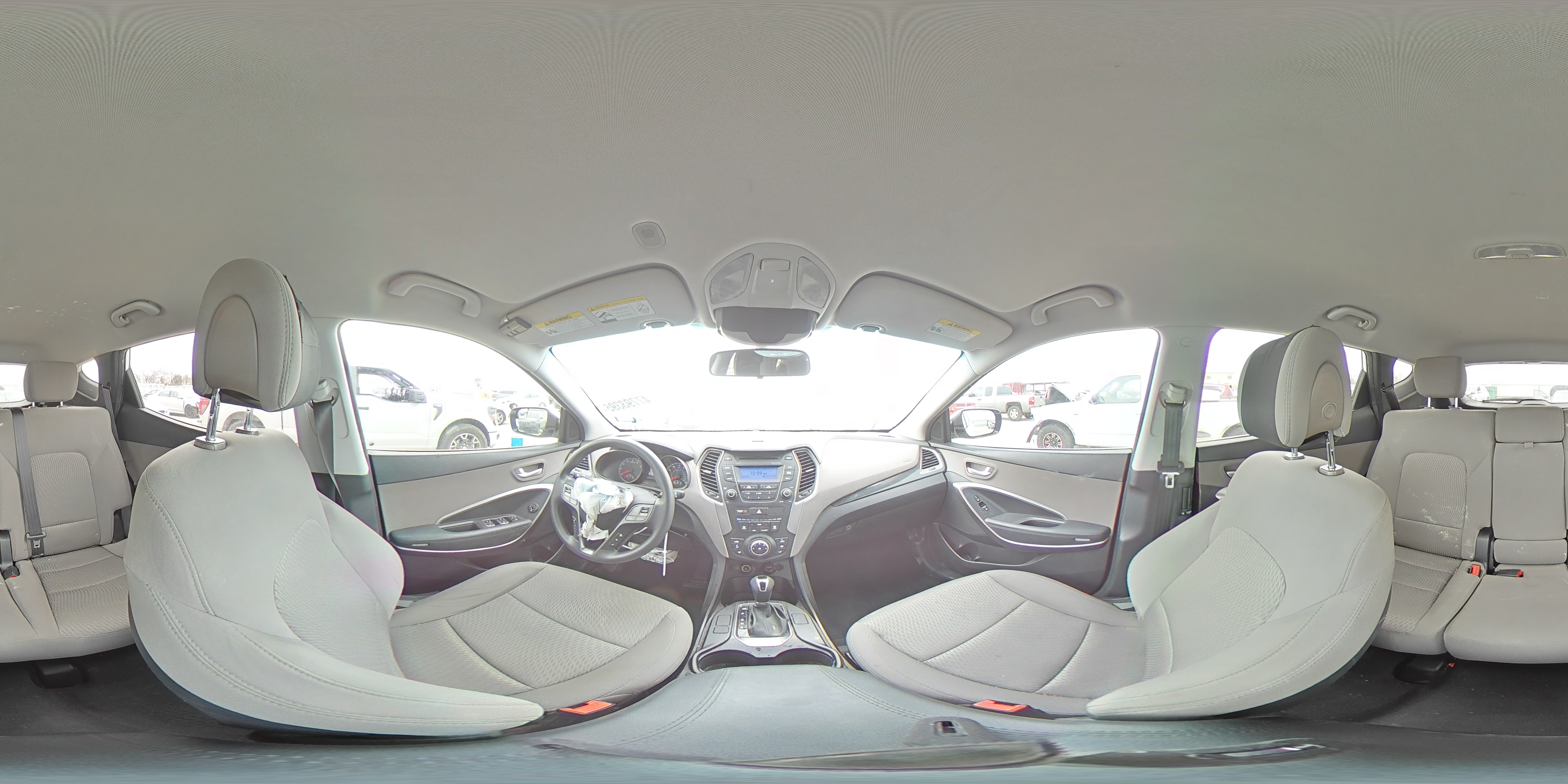 2016 Hyundai Santa Fe - Image 14