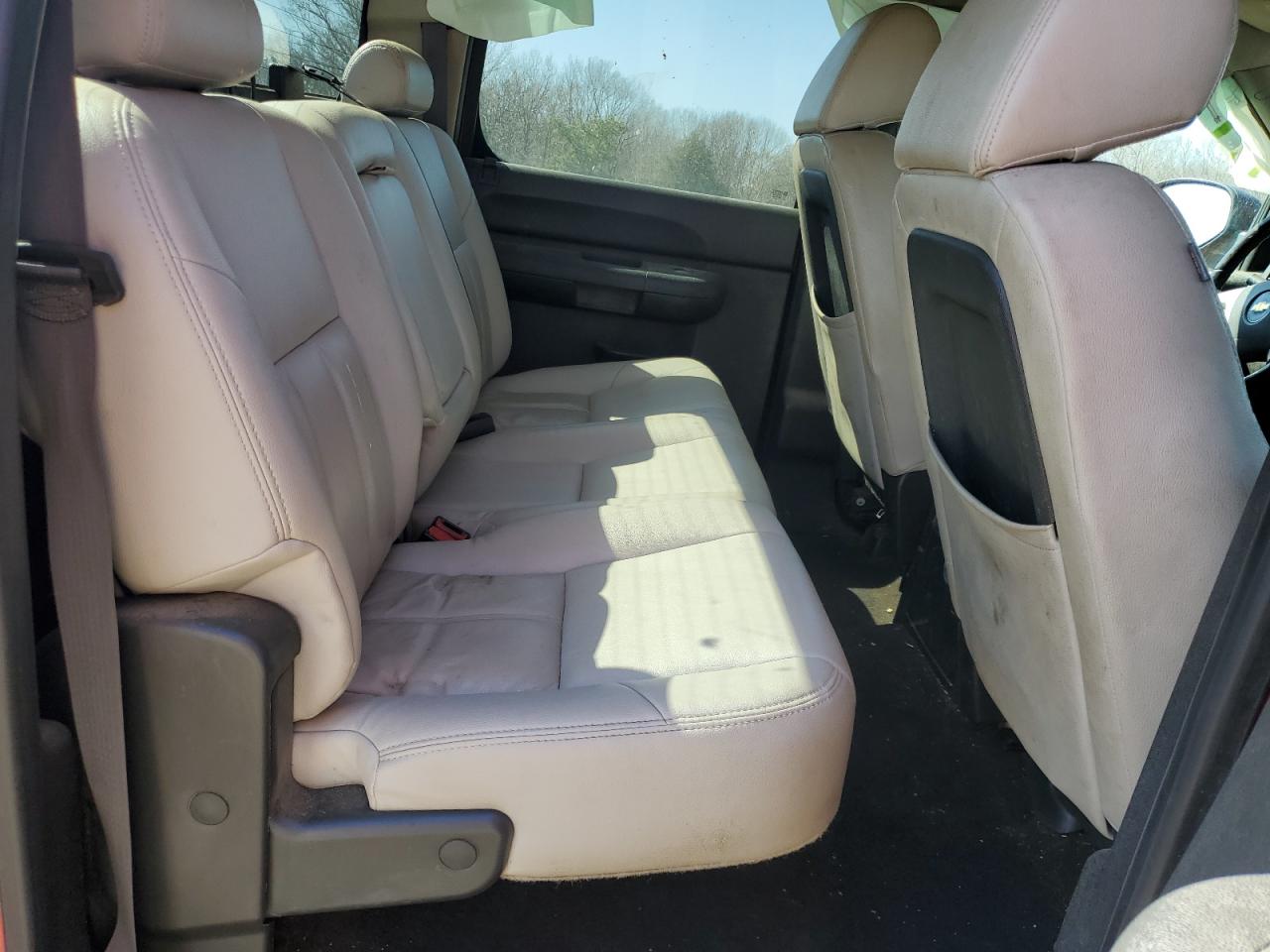 2012 Chevrolet Silverado - Image 10