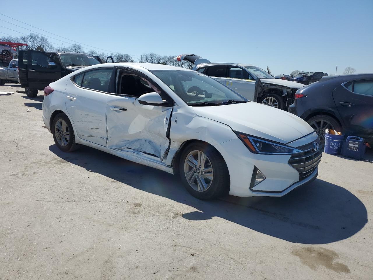 2019 Hyundai Elantra - Image 4