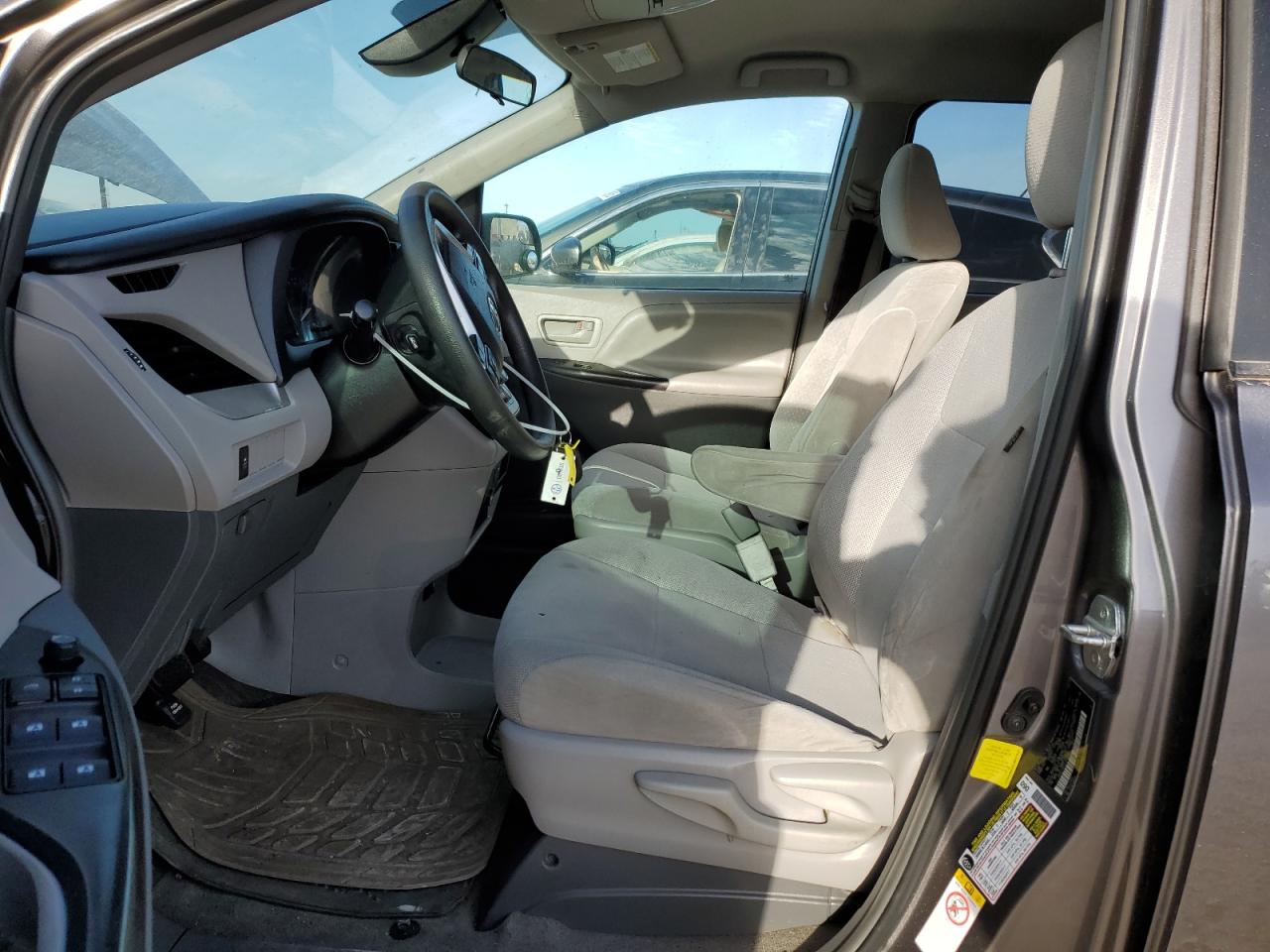 5TDZZ3DCXJS931025 TOYOTA SIENNA 2018