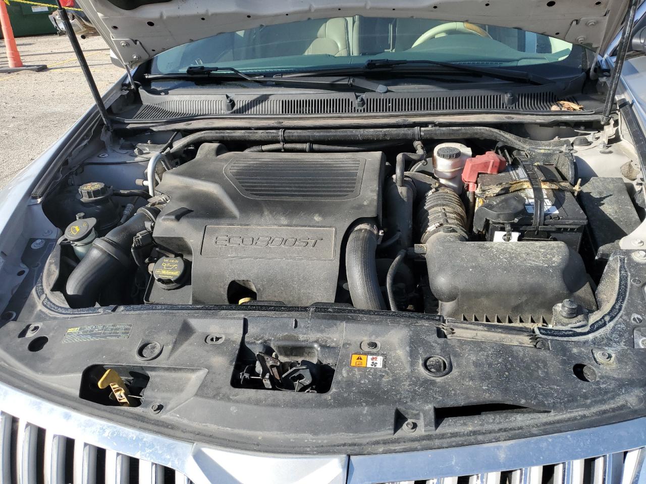2010 Lincoln MKS - Image 12
