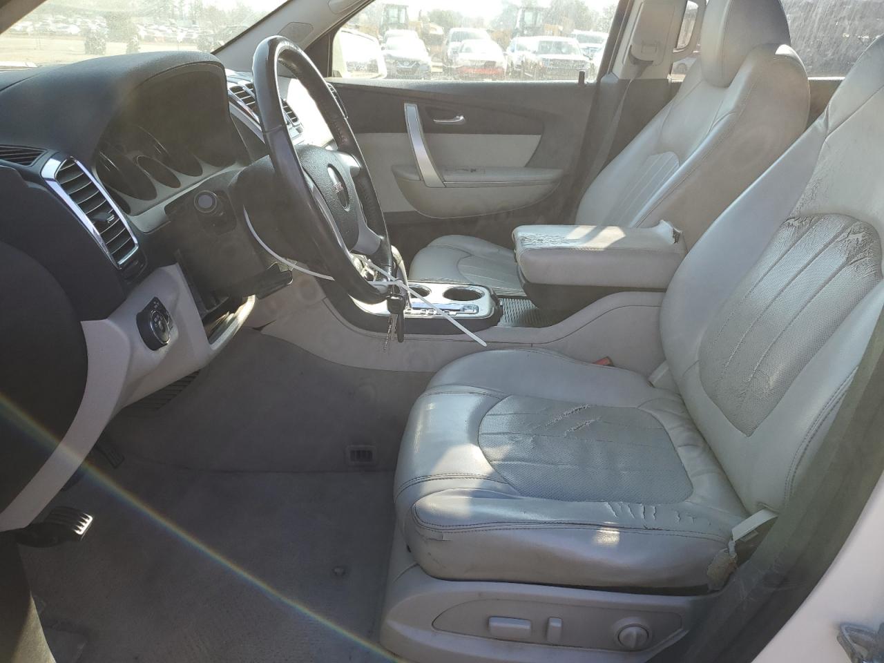 2011 GMC Acadia - Image 7