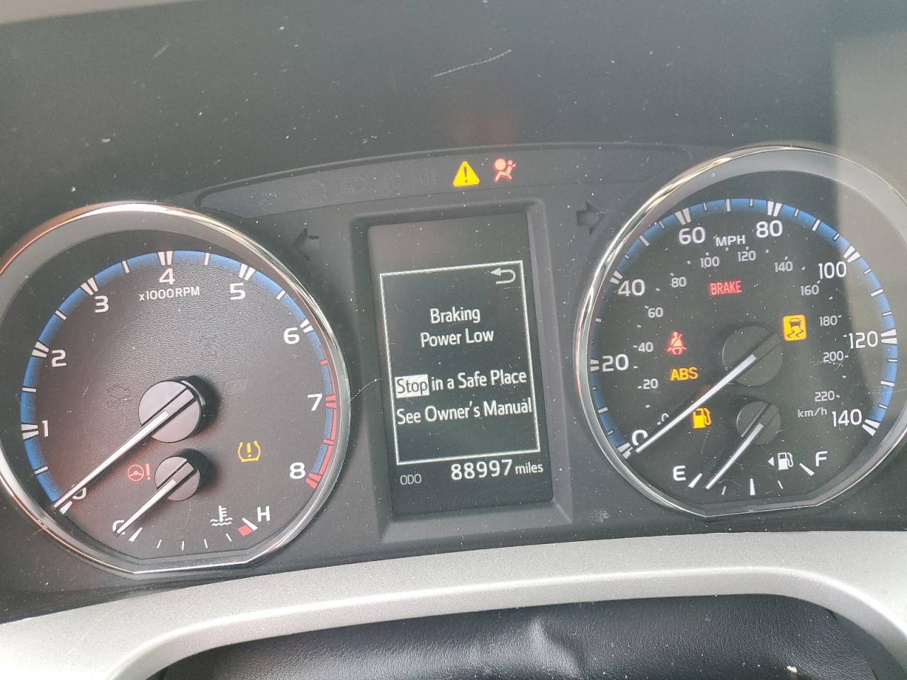 2016 Toyota RAV 4 - Image 9