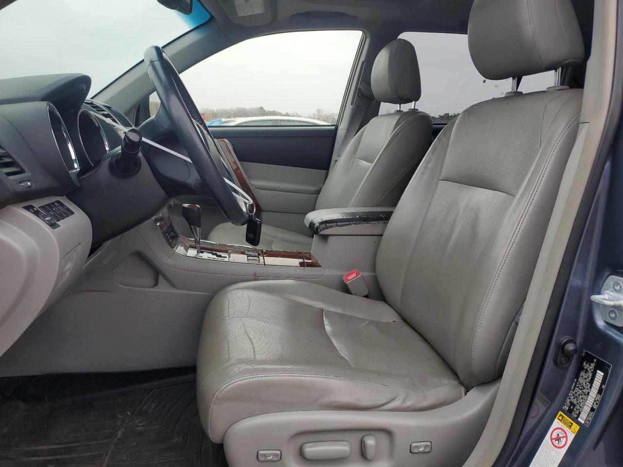2013 Toyota Highlander - Image 7