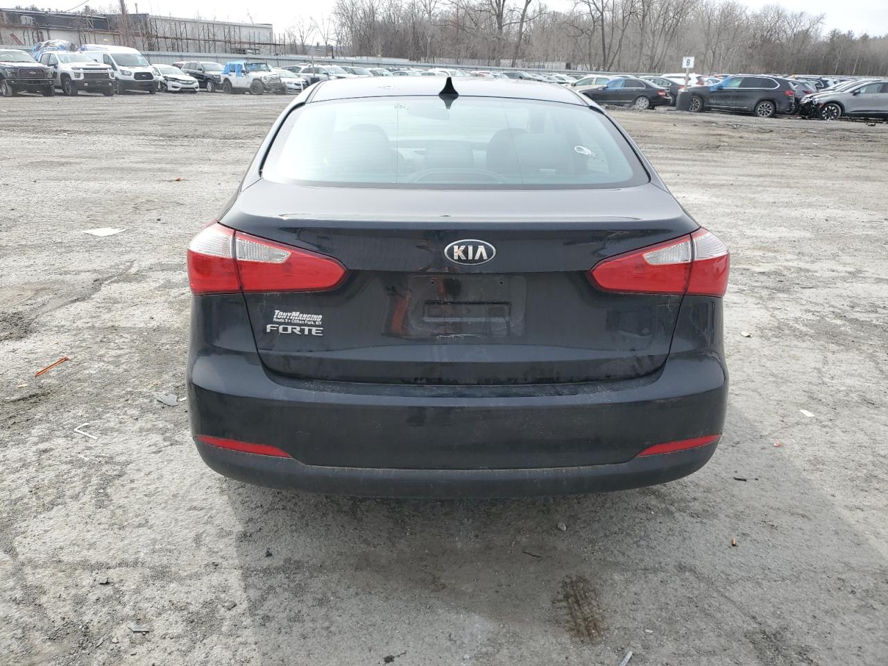 2016 Kia Forte - Image 6