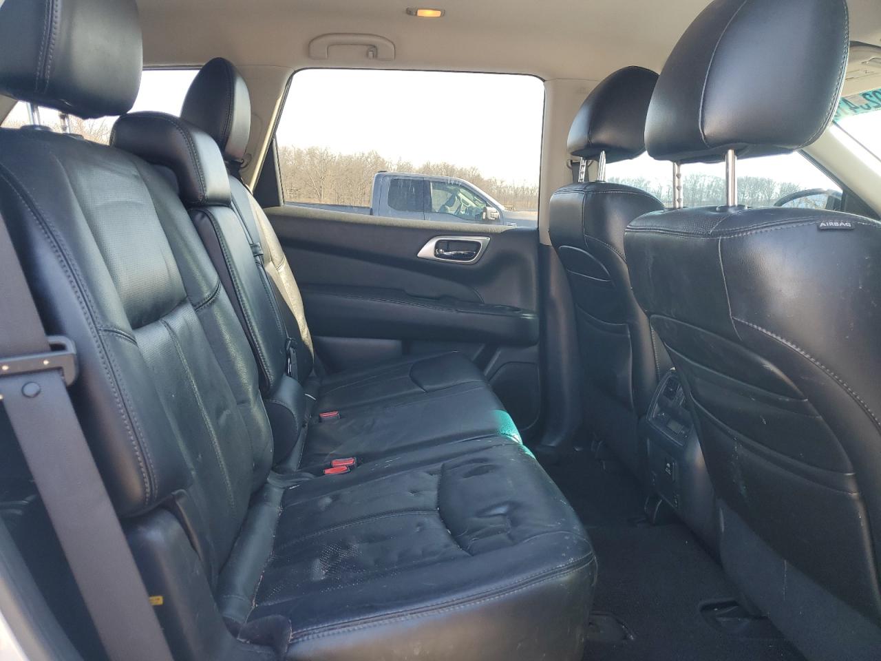 2013 Nissan Pathfinder - Image 11