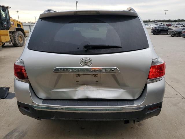  TOYOTA HIGHLANDER 2013 Srebrny