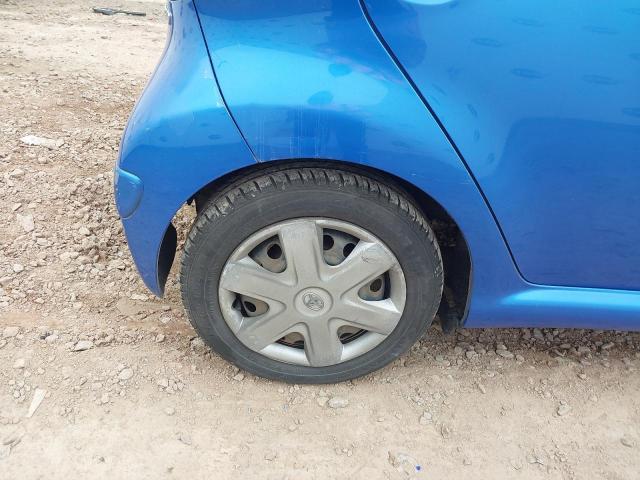 2011 TOYOTA AYGO BLUE