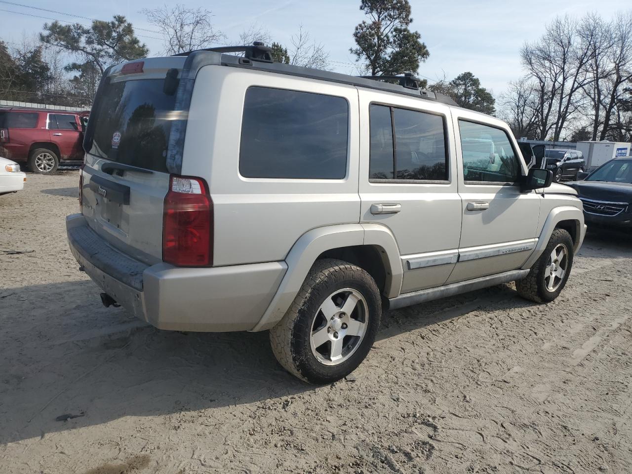 2009 Jeep Commander - Image 3