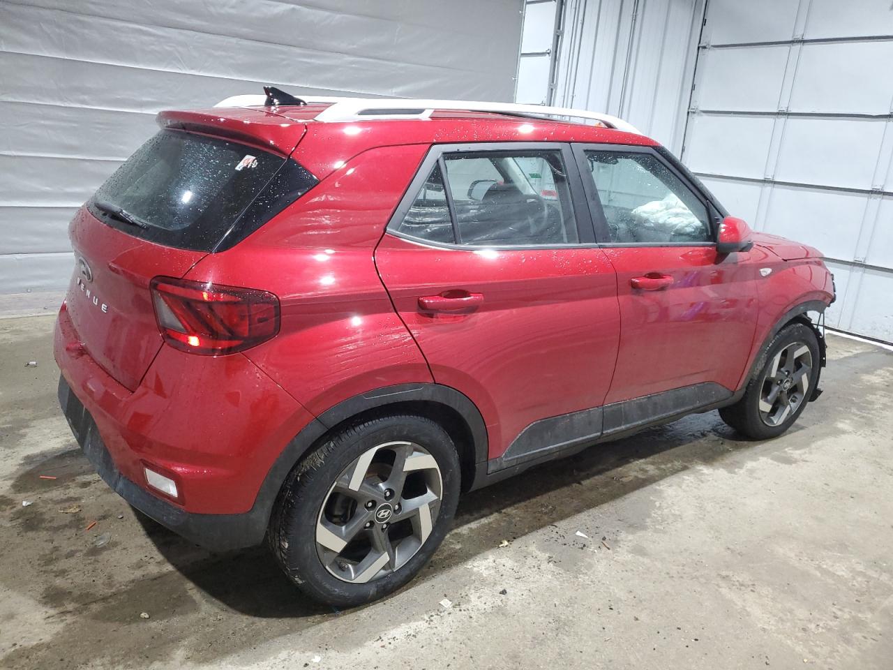 2022 Hyundai Venue - Image 3