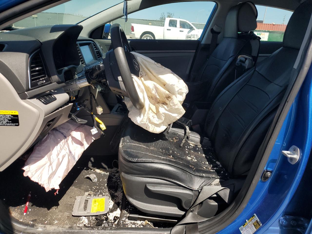 2017 Hyundai Elantra - Image 7