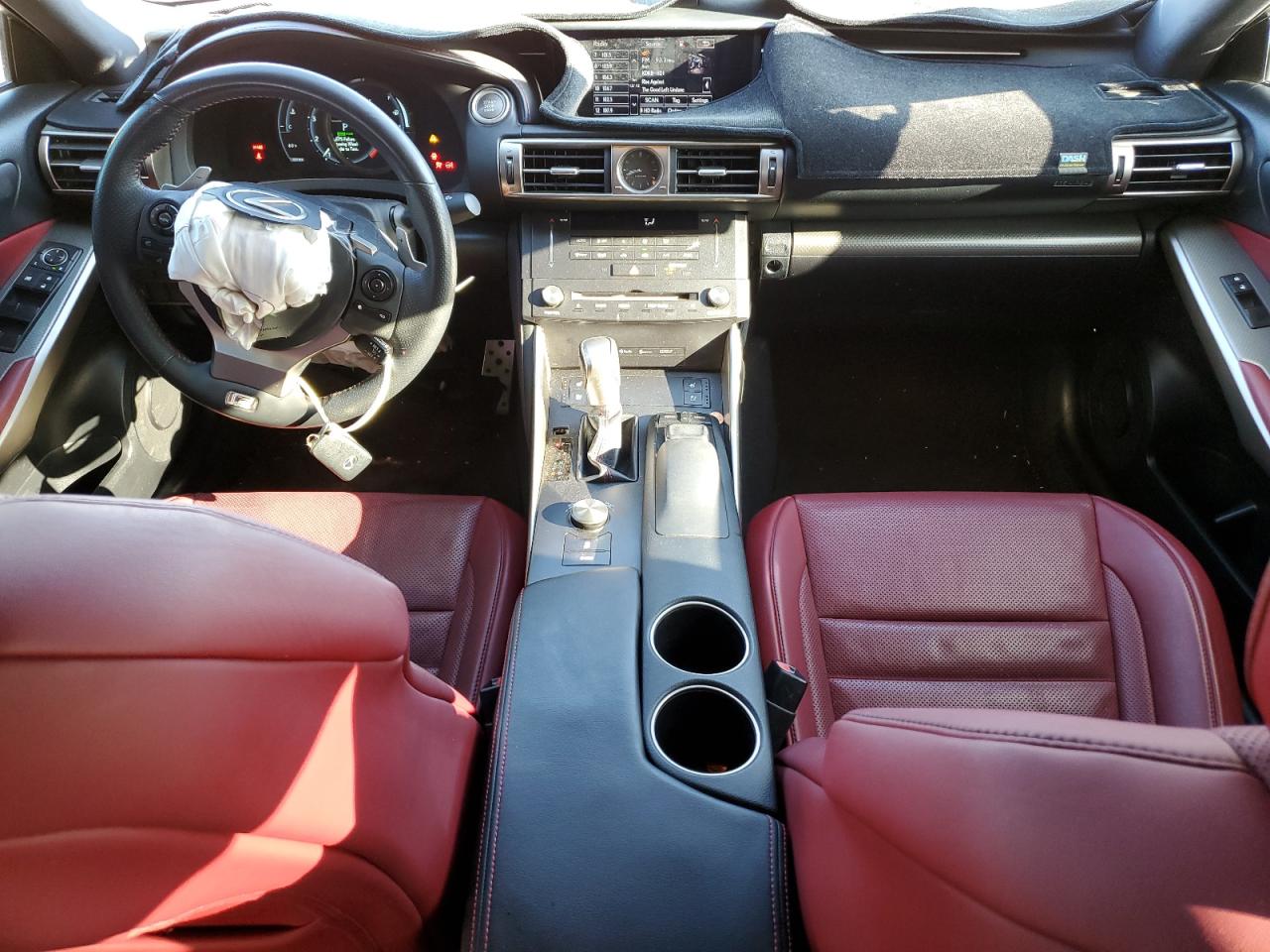 2015 Lexus IS - Image 8