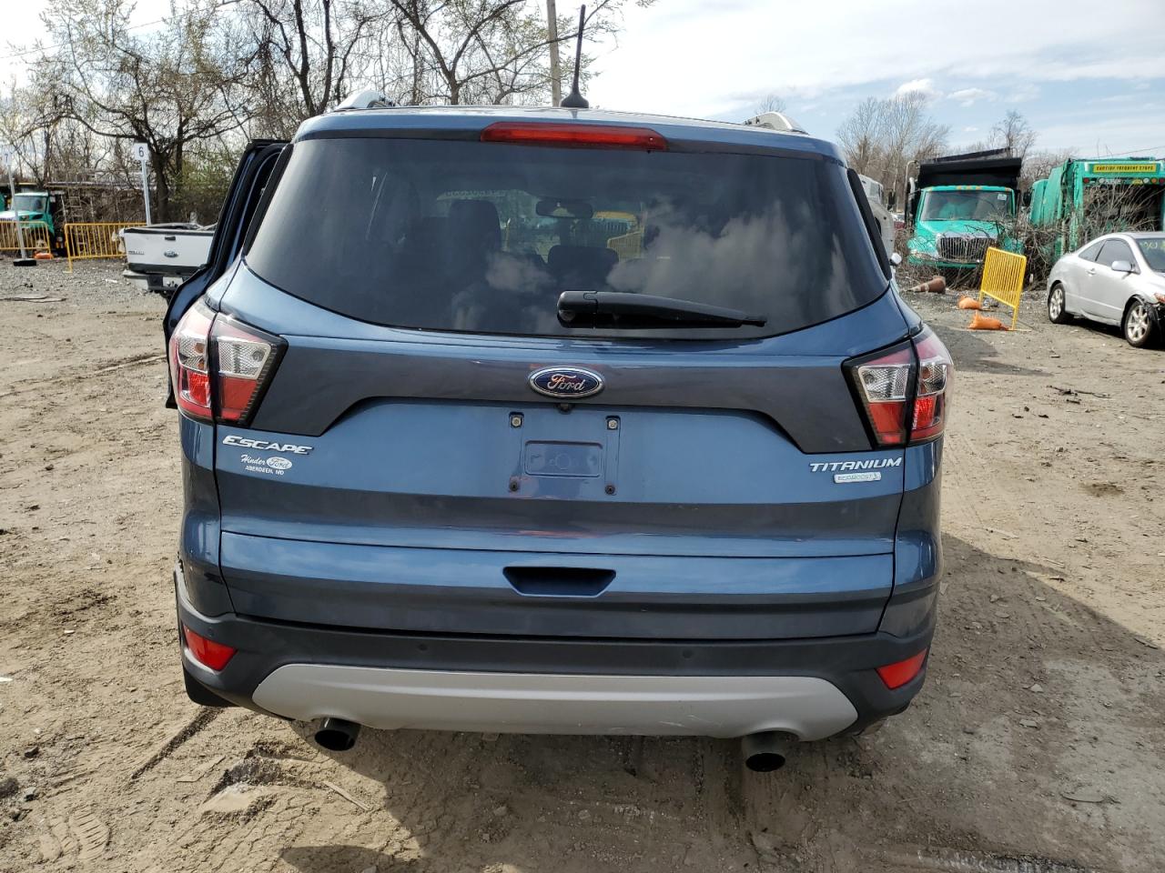 1FMCU0J95JUA17770 FORD ESCAPE 2018