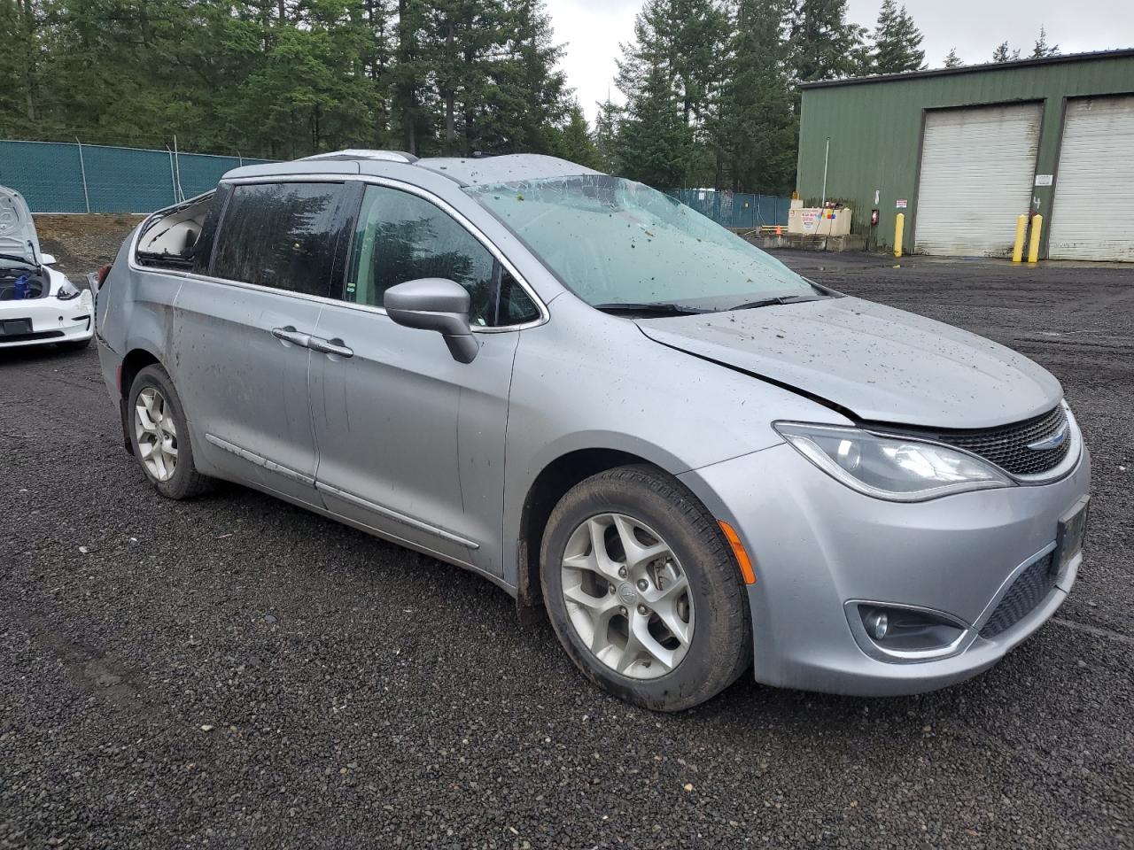 2018 Chrysler Pacifica - Image 4
