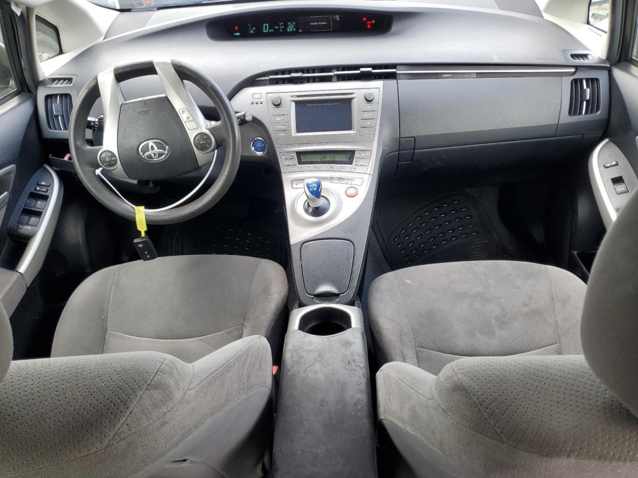 2015 Toyota Prius - Image 8