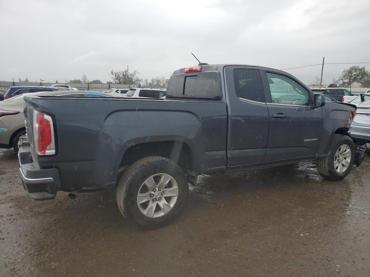 2017 GMC Canyon - Image 3