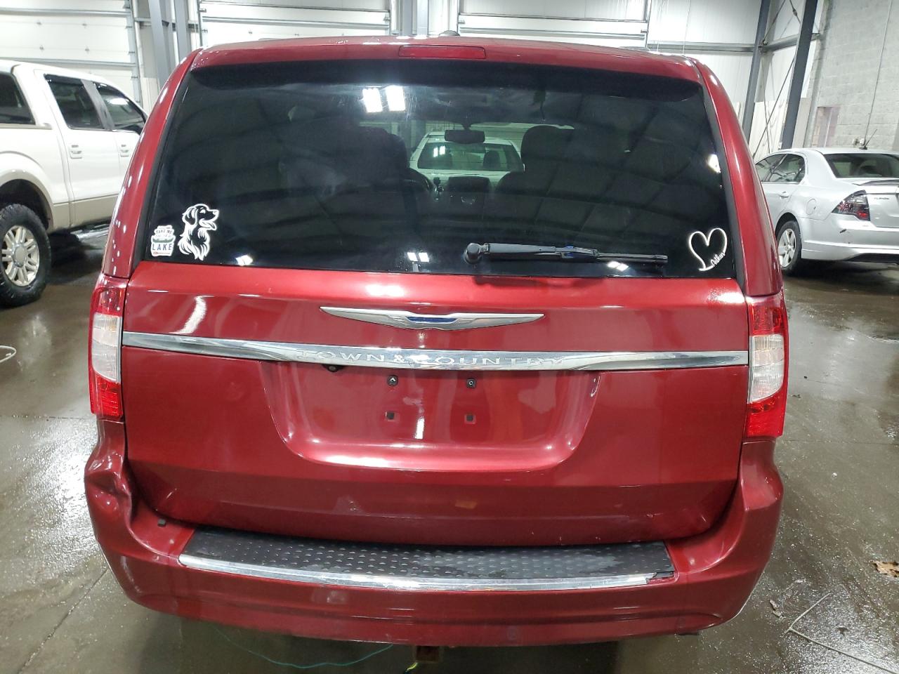 2013 Chrysler Town & Country - Image 6
