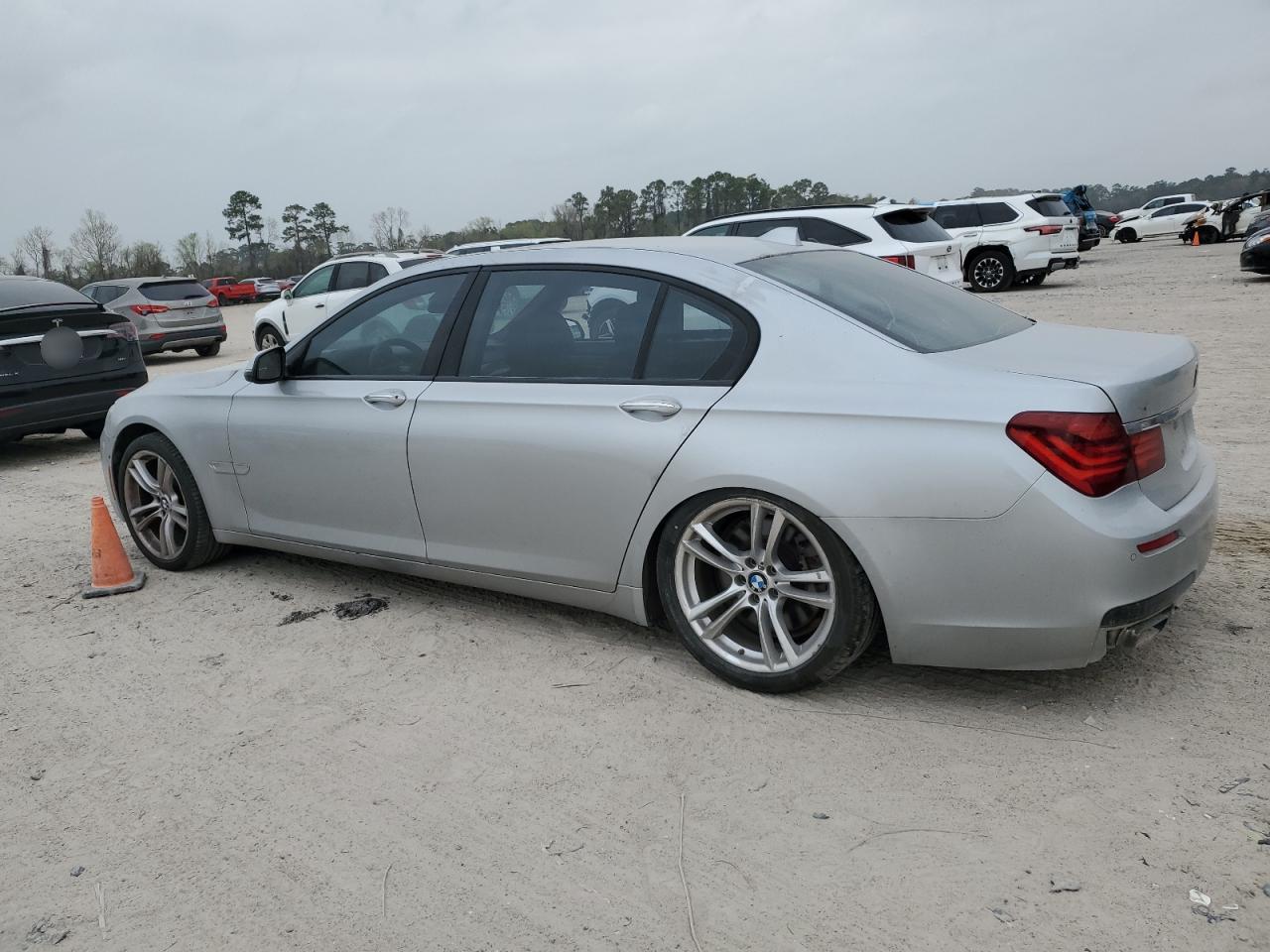 2013 BMW 7er - Image 2