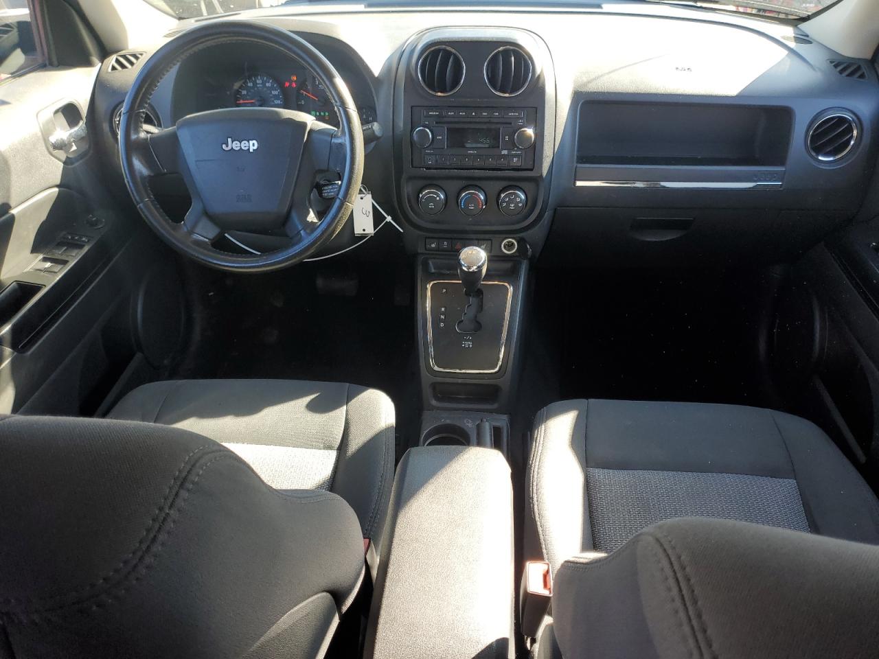 2010 Jeep Liberty (Patriot) - Image 8