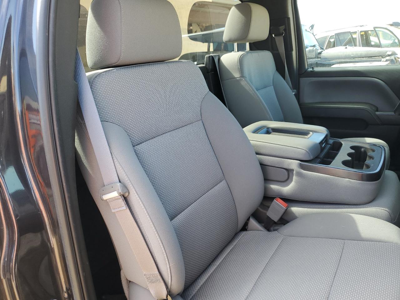 2014 Chevrolet Silverado - Image 10