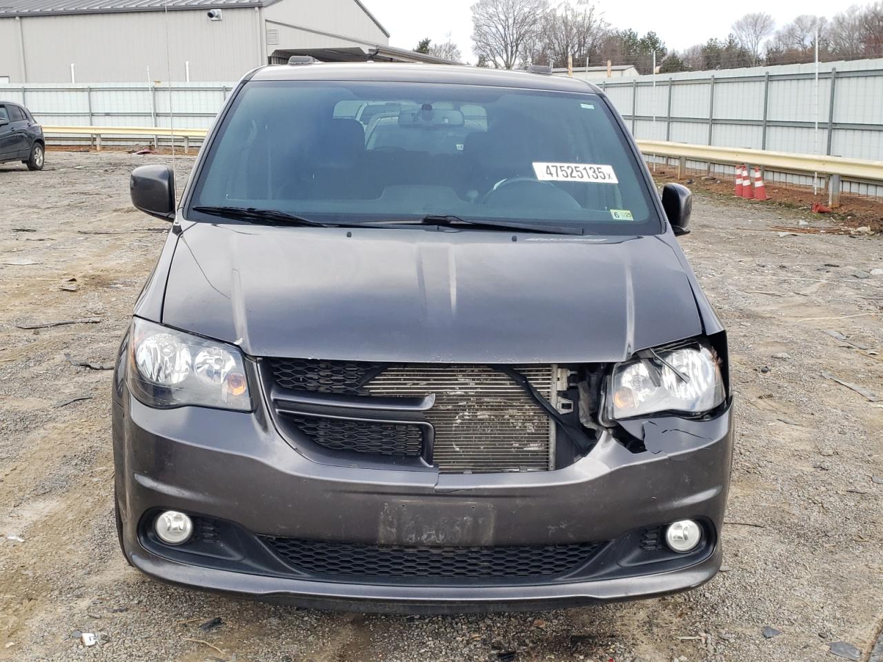 2017 Dodge Caravan - Image 5