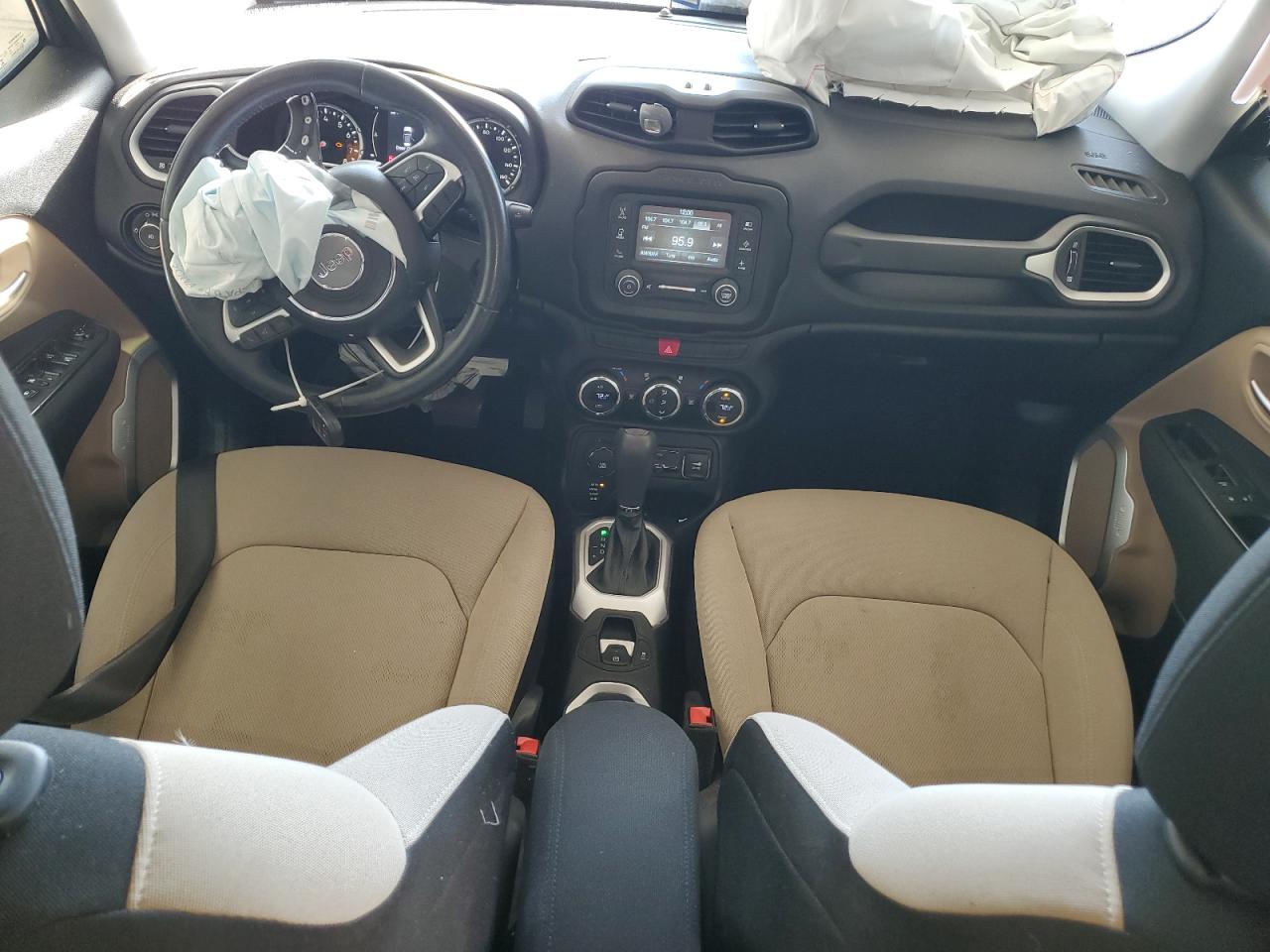 2015 Jeep Renegade - Image 8