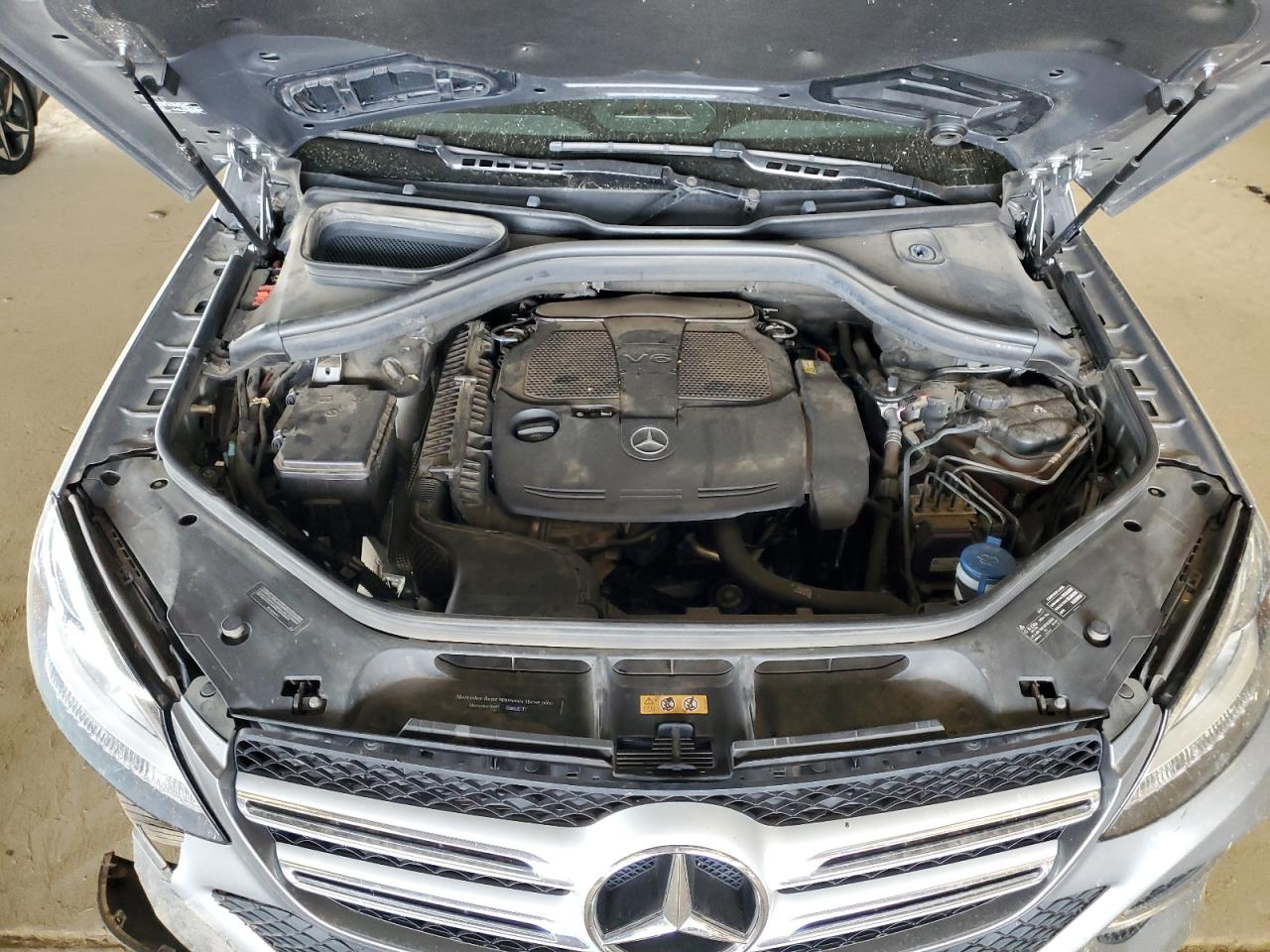 2016 Mercedes-Benz GLE - Image 12
