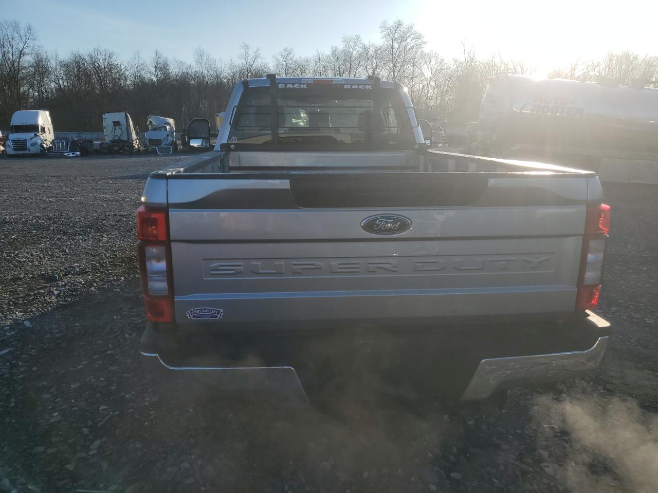 2022 Ford F350 - Image 6