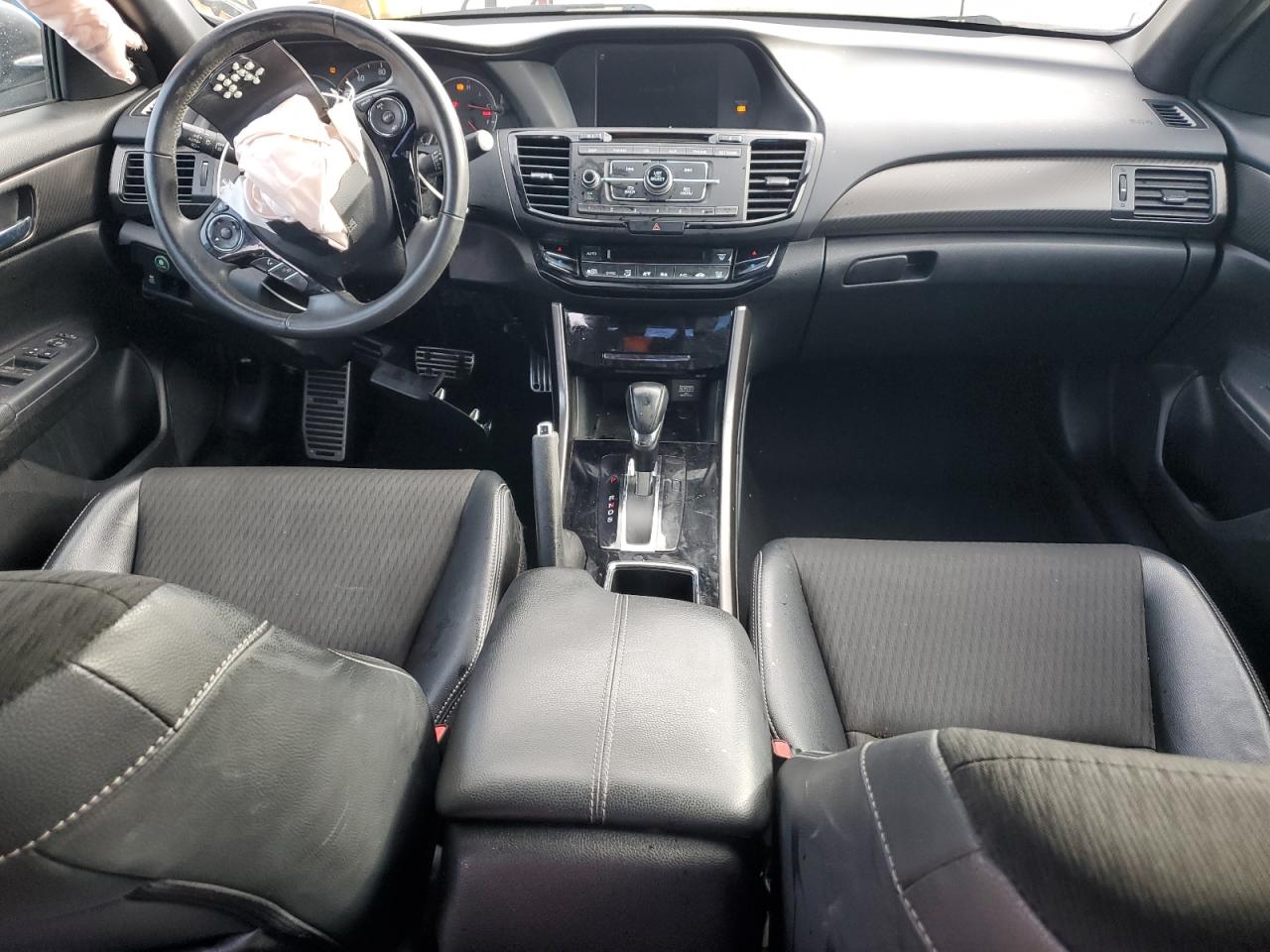 1HGCR2F50GA173704 HONDA ACCORD 2016