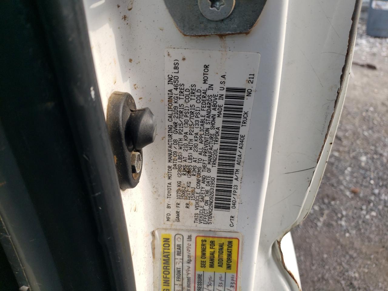 2009 Toyota Tacoma - Image 12