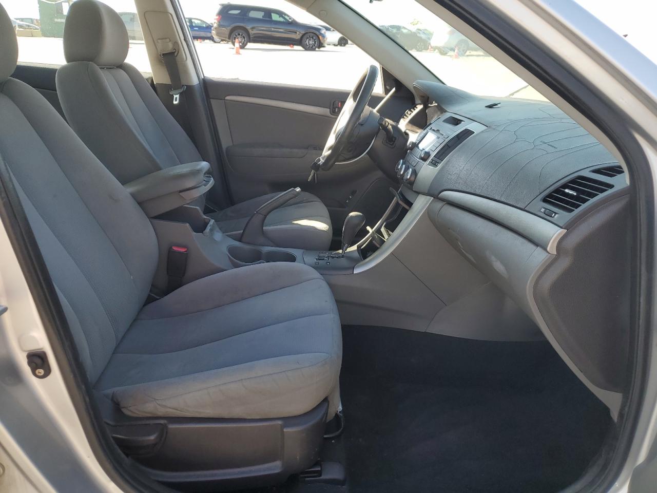 2009 Hyundai Sonata - Image 7