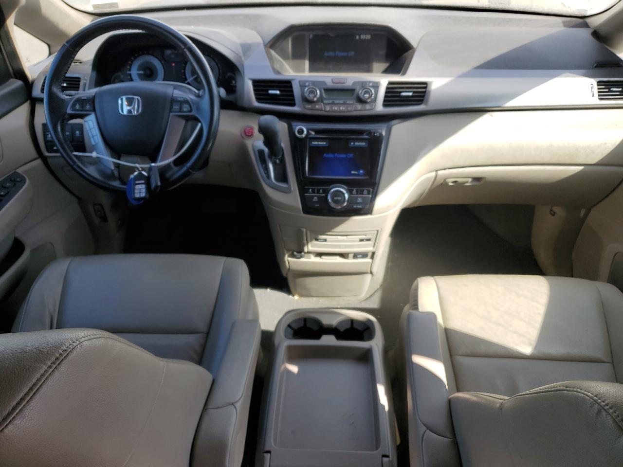 2016 Honda Odyssey - Image 8