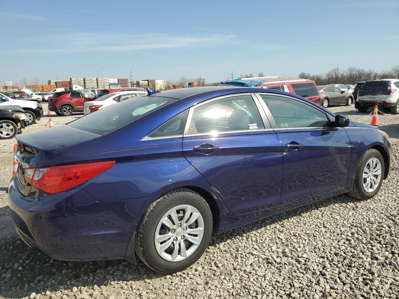 2011 Hyundai Sonata - Image 3