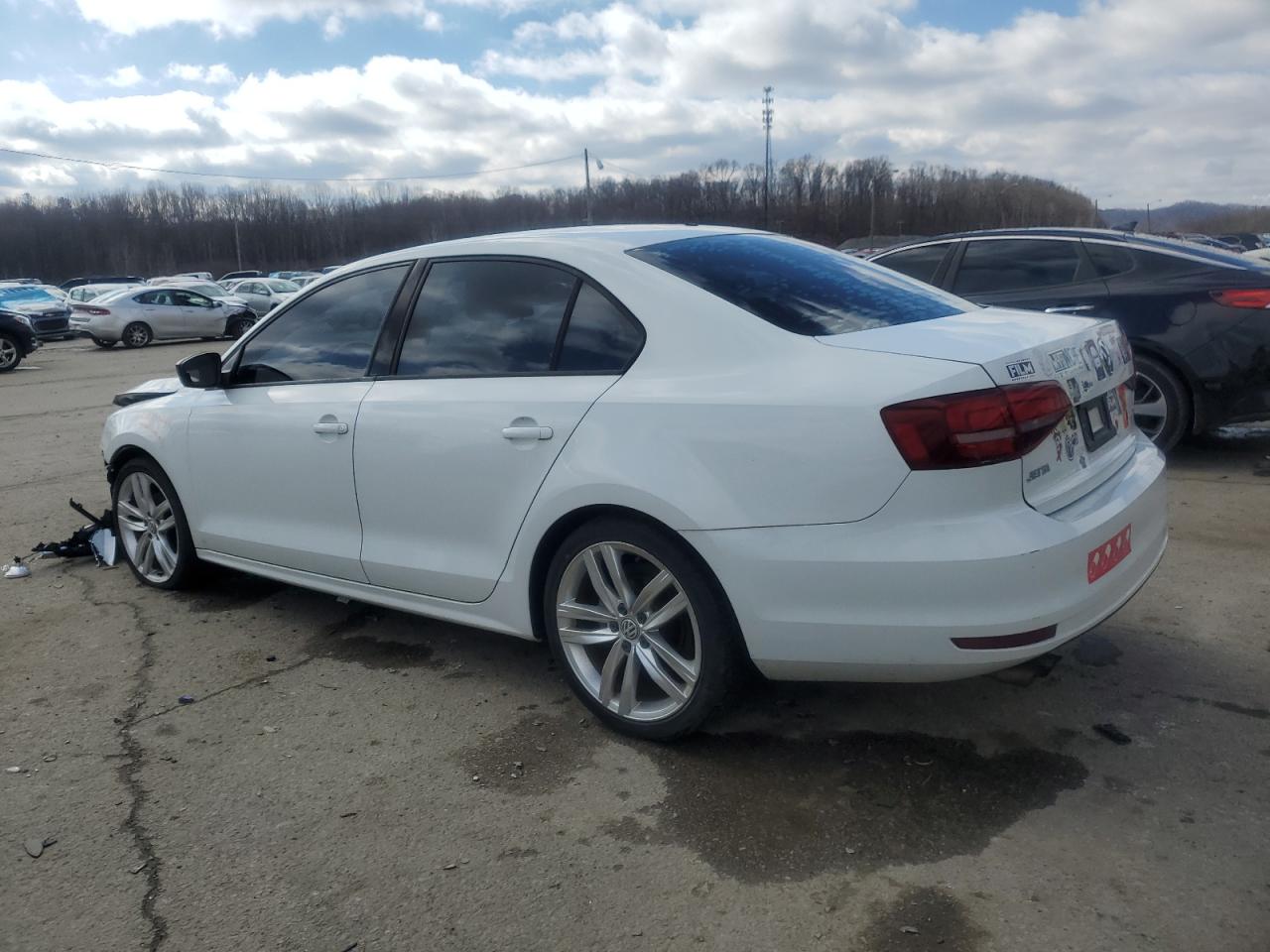 2016 Volkswagen Jetta - Image 2