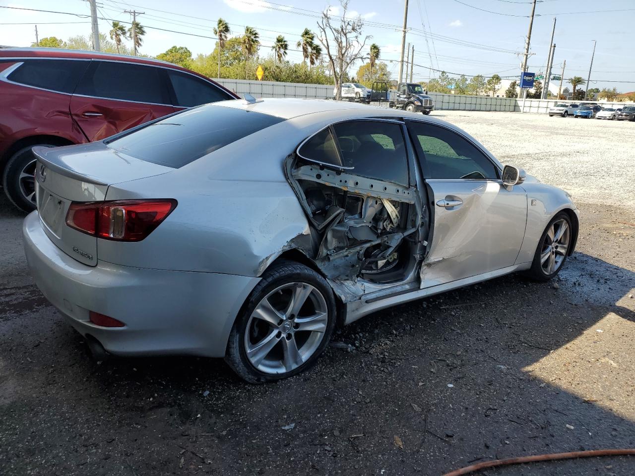 2011 Lexus IS - Image 3