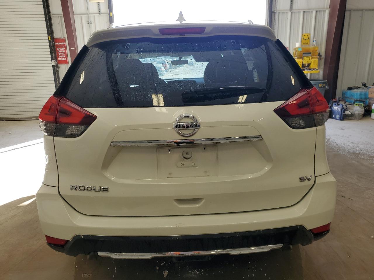 JN8AT2MT5JW451925 NISSAN ROGUE 2018