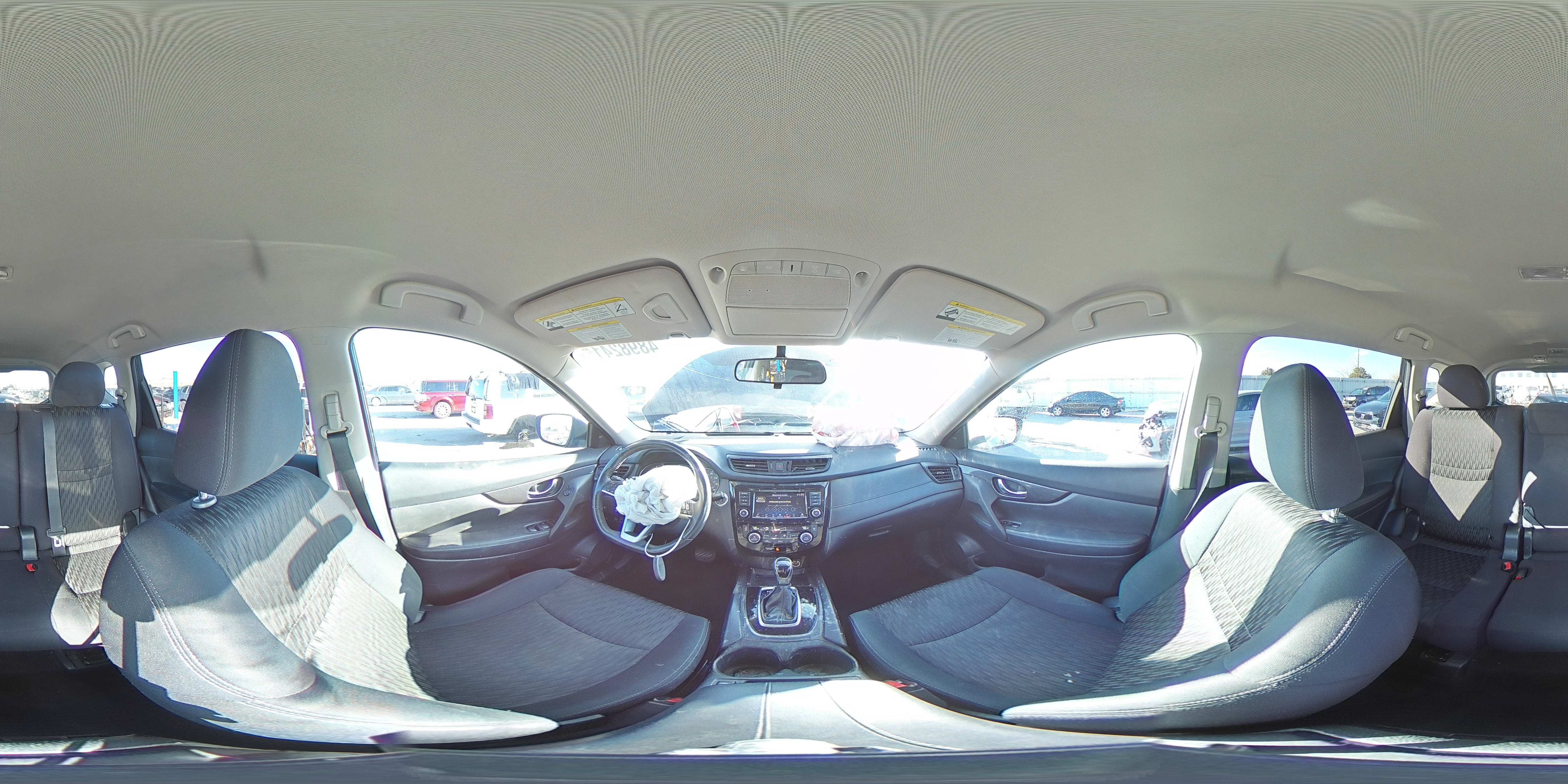 2018 Nissan Rogue - Image 15