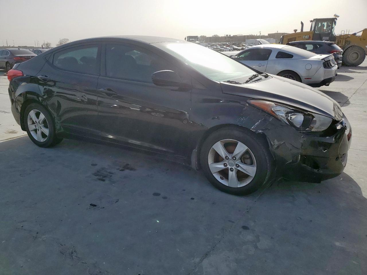 2013 Hyundai Elantra - Image 4