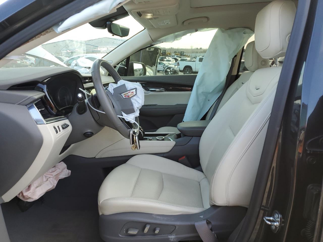 2021 Cadillac XT6 - Image 7