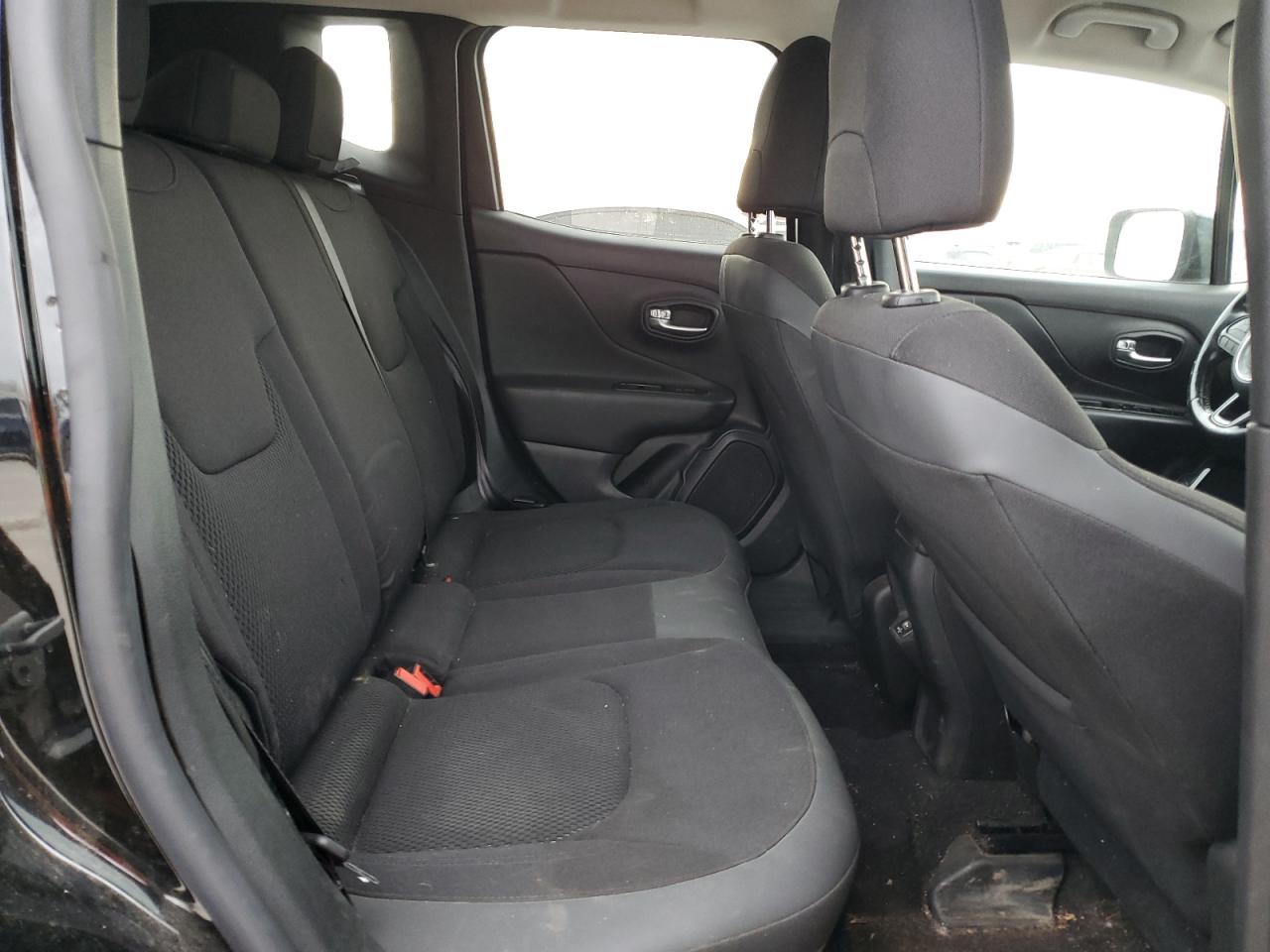 2020 Jeep Renegade - Image 10