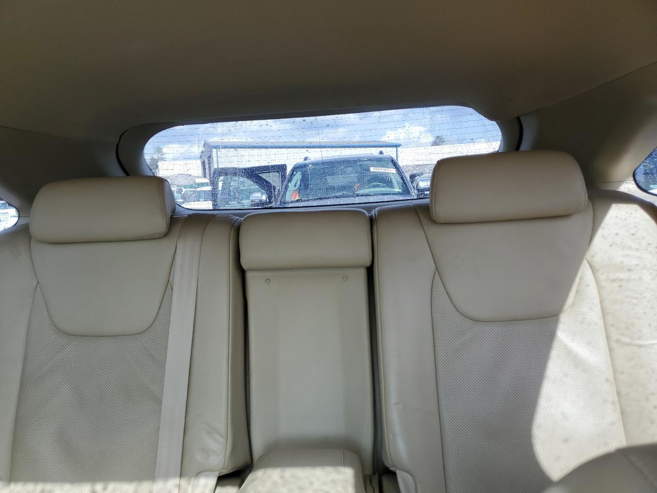 2010 Lexus RX - Image 10
