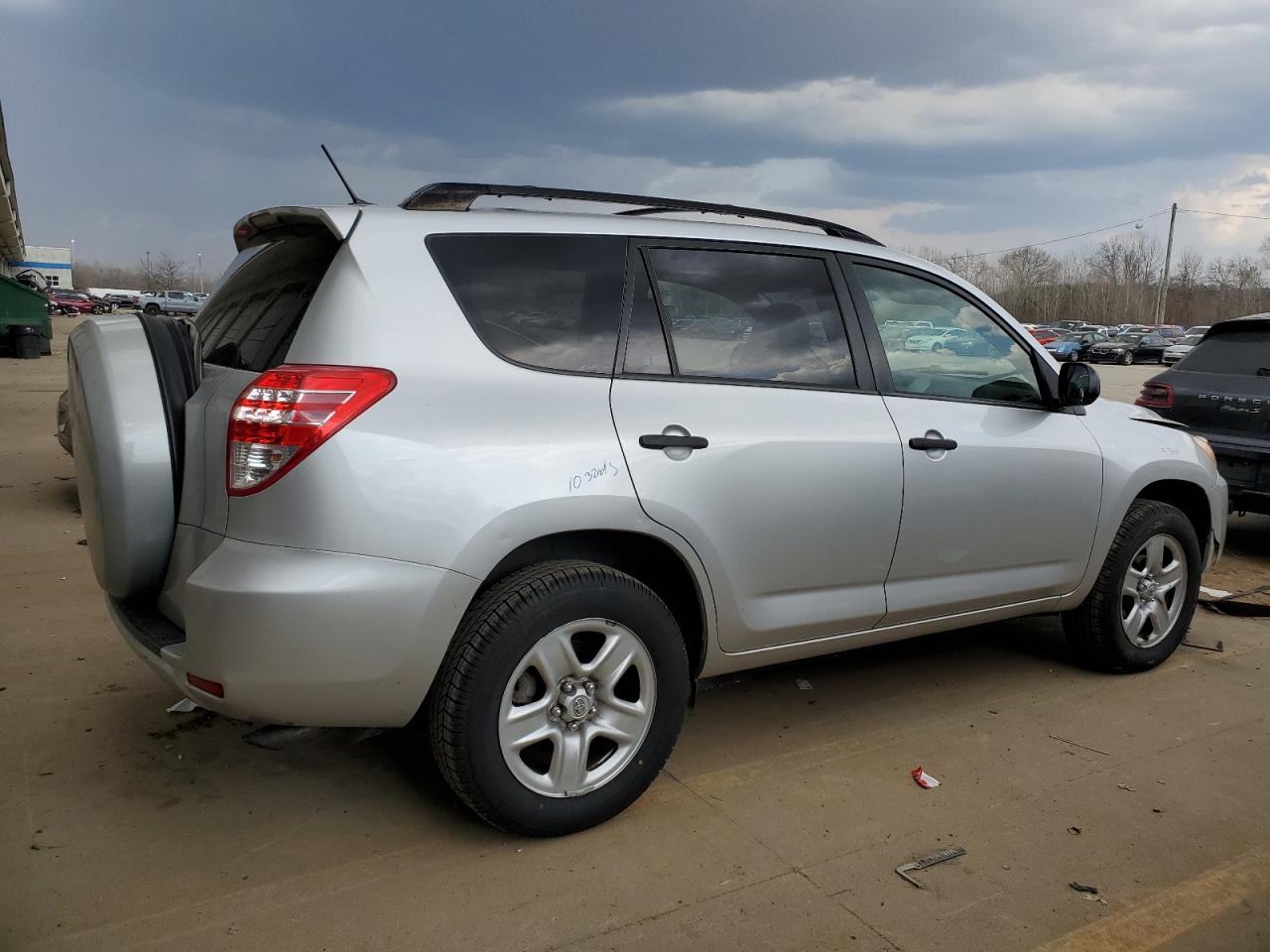 2010 Toyota RAV 4 - Image 3