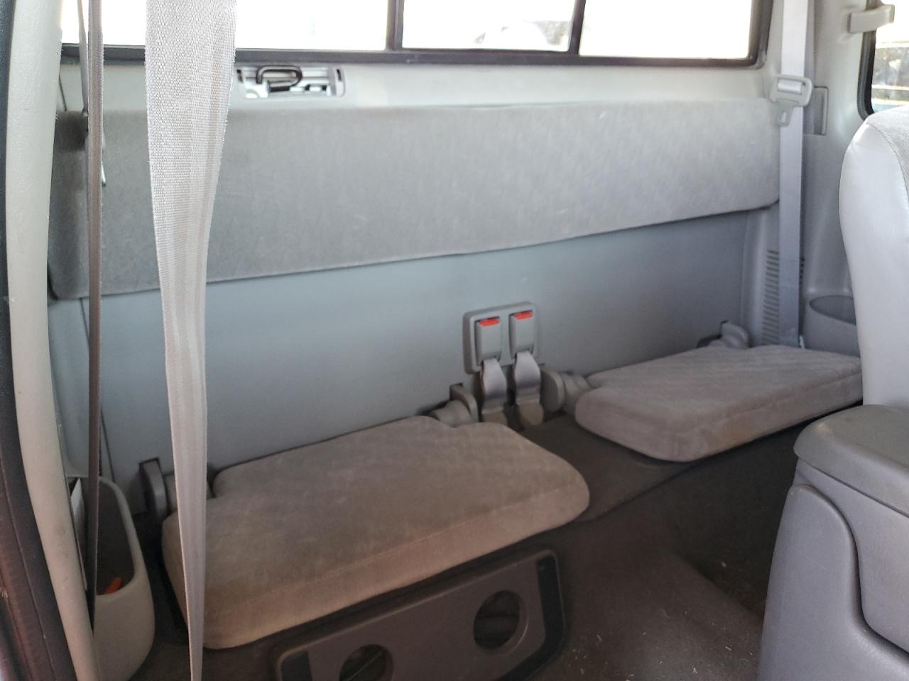 2003 Toyota Tacoma - Image 10
